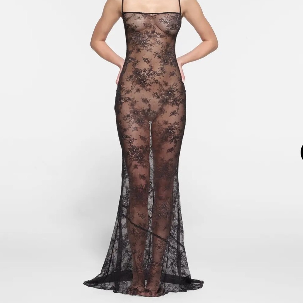 Skims Ultra fine lace cami long dress Onyx - black XXS
